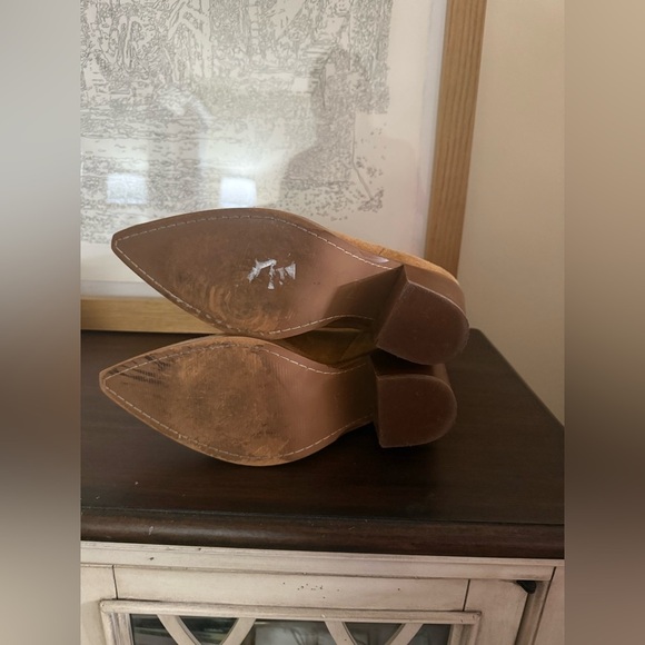 MARC FISHER ALVA POINTY TOE BROWN SUEDE BOOTIE SIZE 11 - Picture 6 of 6